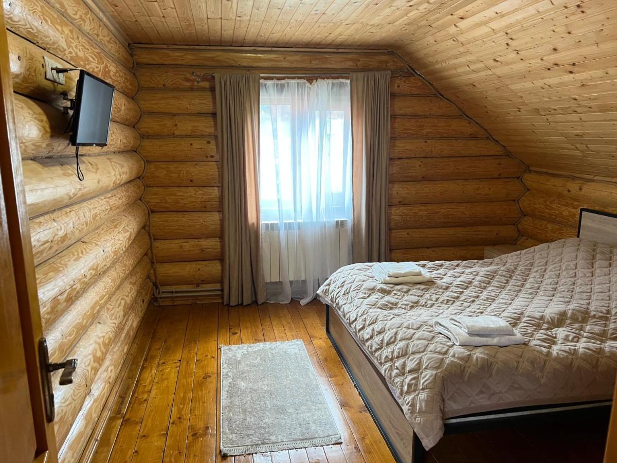 Smerekovyi Dvir Polyana  Buitenkant foto