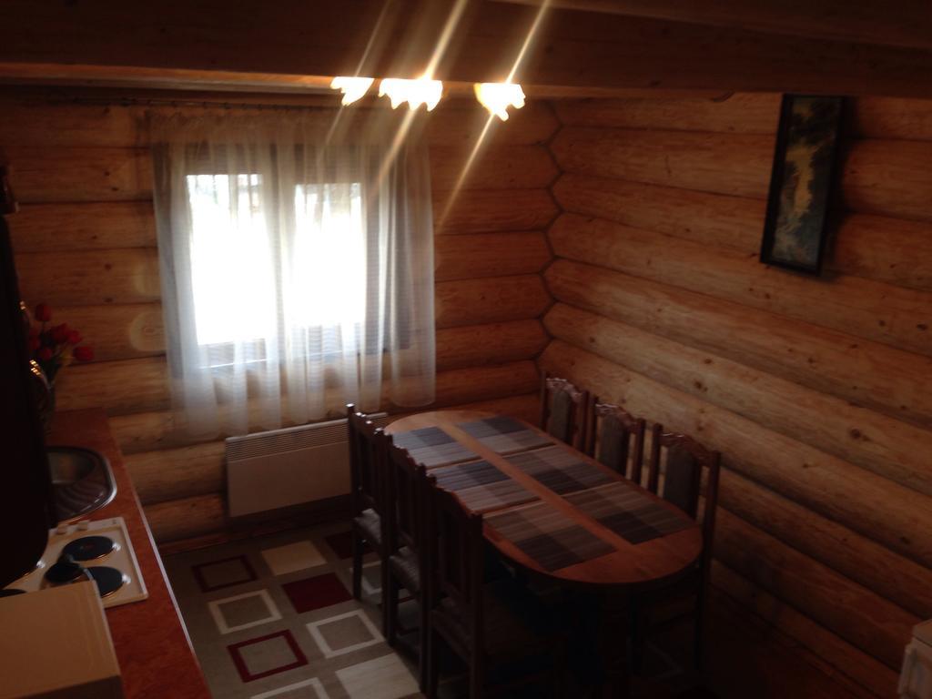 Smerekovyi Dvir Polyana  Kamer foto